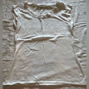 Banana Republic Women’s Off white/Cream lightweight Short Sleeve Sweater